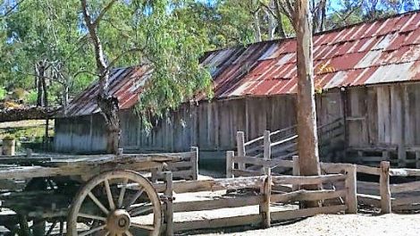 Emu Bottom Homestead